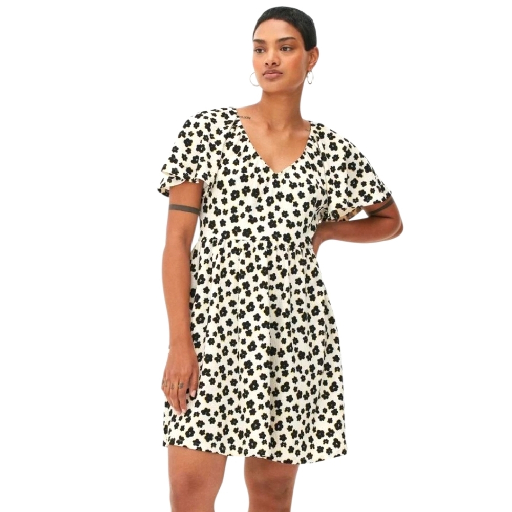 Primark Black Floral on White Fit & Flare Mini Dress Fluttery Sleeves NWT Sz 2